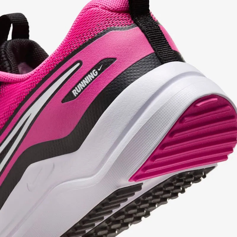 Nike Cosmic Runner