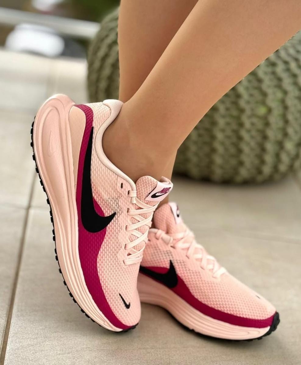 CALZADO DEPORTIVO NIKE REVOLUTION 8 DAMA