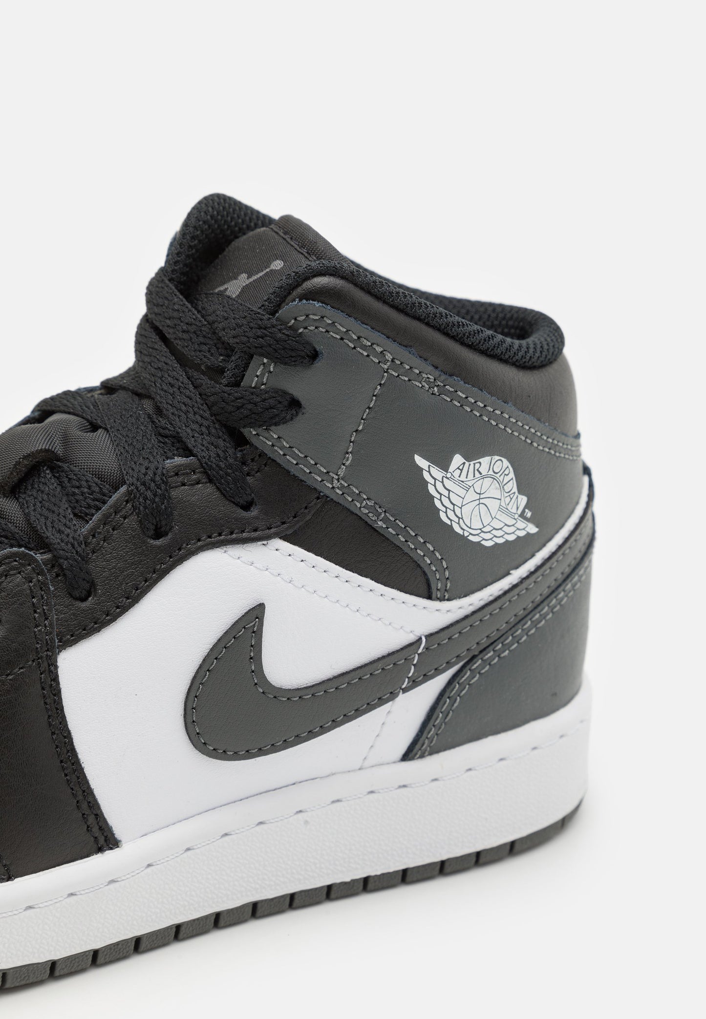 Nike Air Jordan 1 Mid