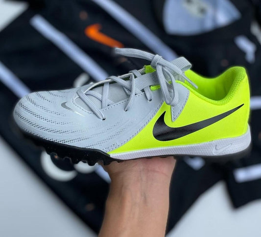 Todoterreno Nike Phantom GX II Academy TF (Sin devolución ni cambio)